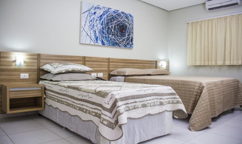 Hotel Baeza Goiatuba Rum bild